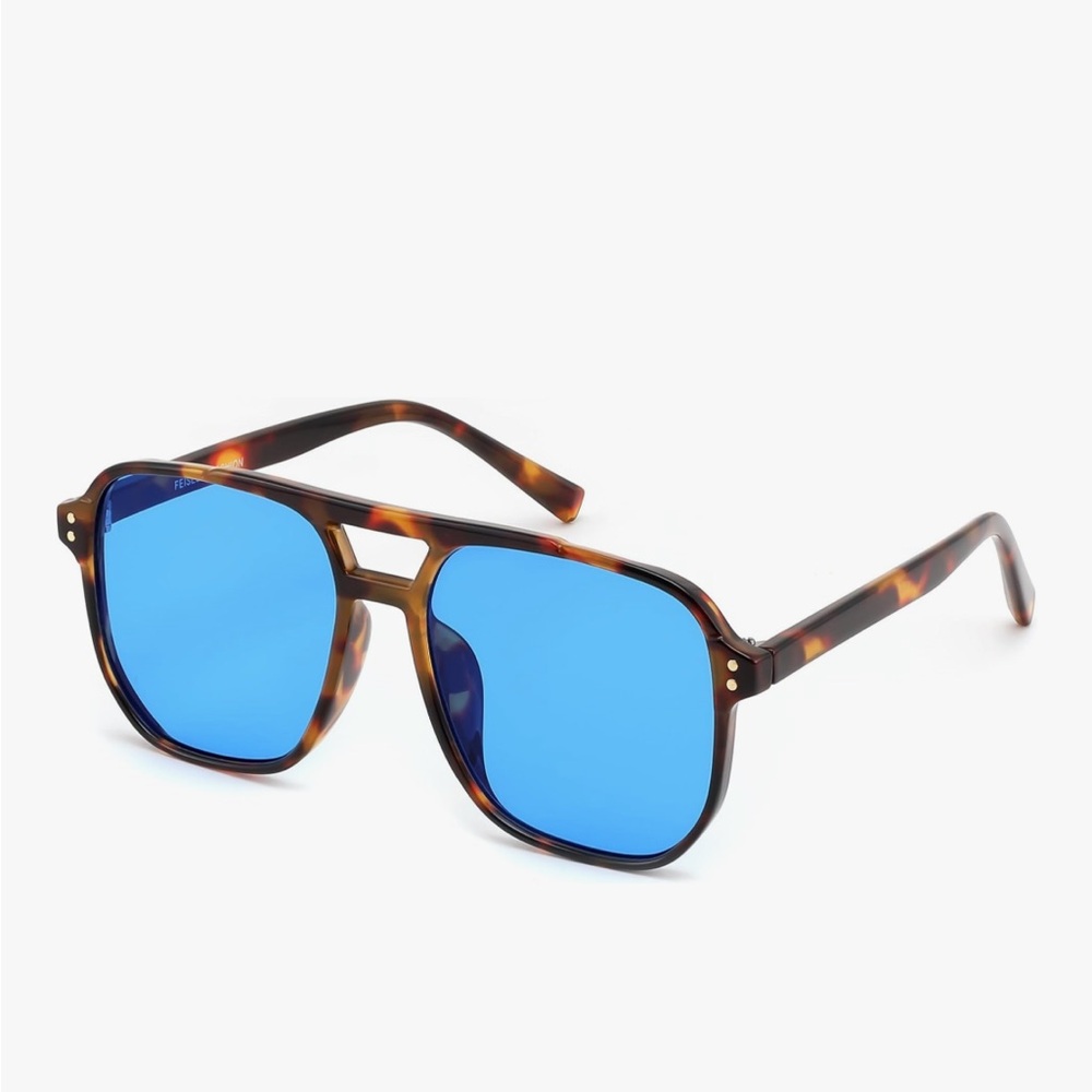 Tortoise Shell Sunglasses with Blue Lenses by Feisedy